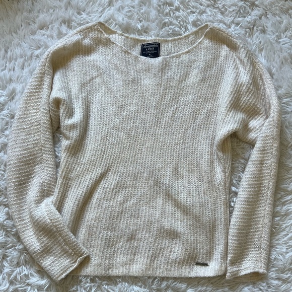 Abercrombie & Fitch sweater - Picture 1 of 3